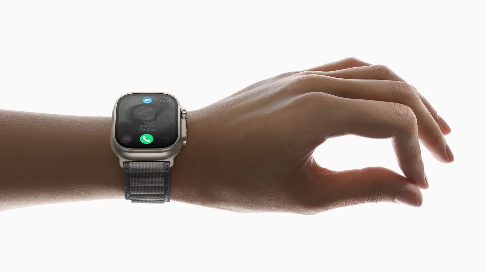 Жест двойного касания на Apple Watch Ultra 2 — иллюстрация Apple